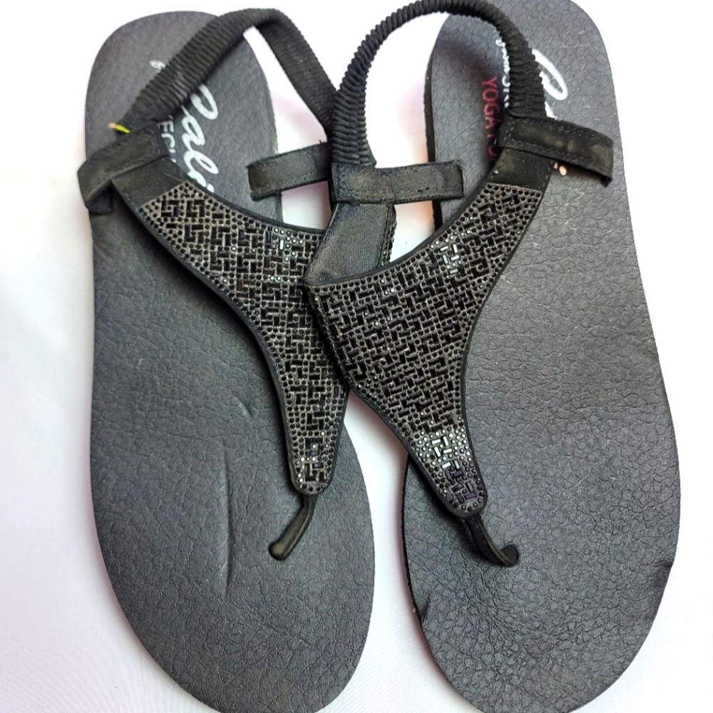 Skechers Yoga Foam Sandal